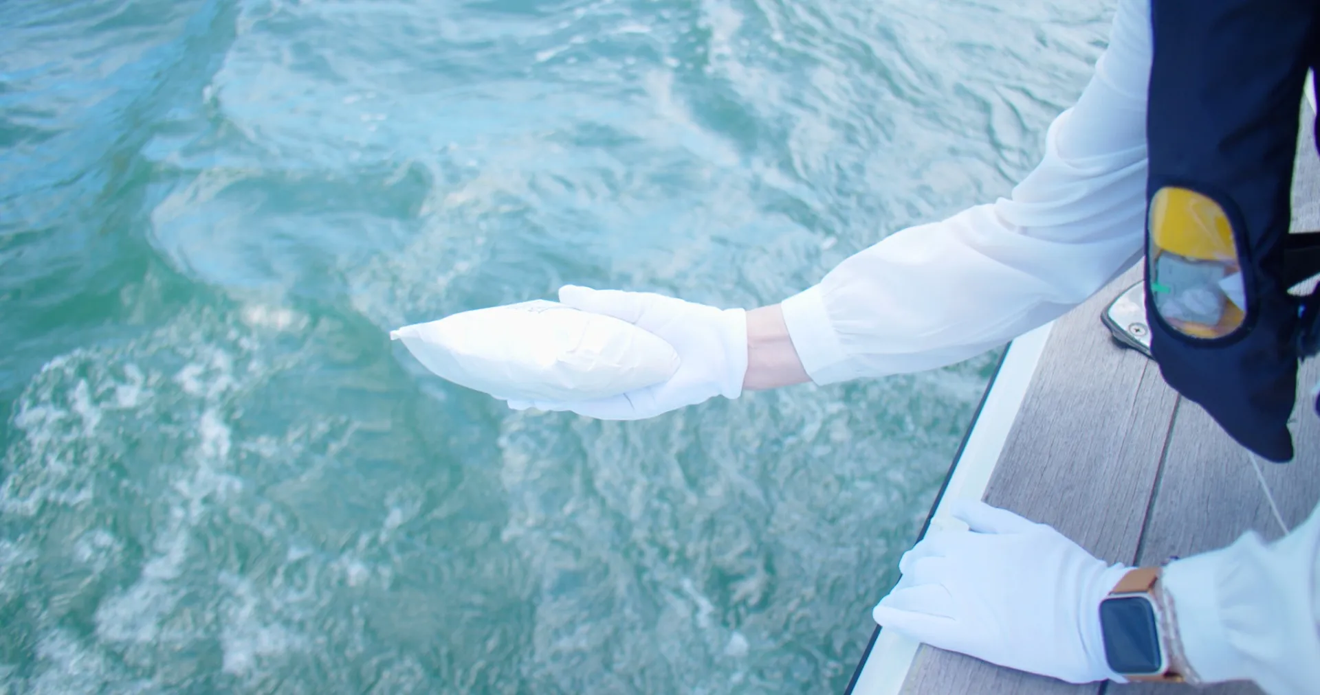 関門海峡 チャーター散骨