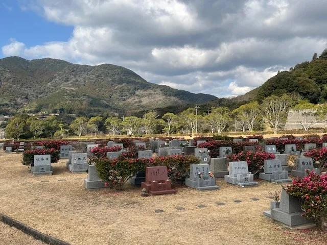 お墓の名前追加彫りと納骨の立会い