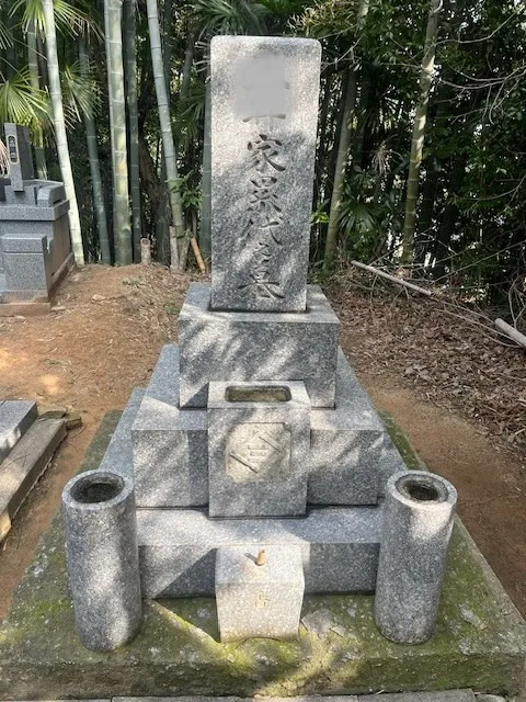 お墓参り代行とお墓じまい